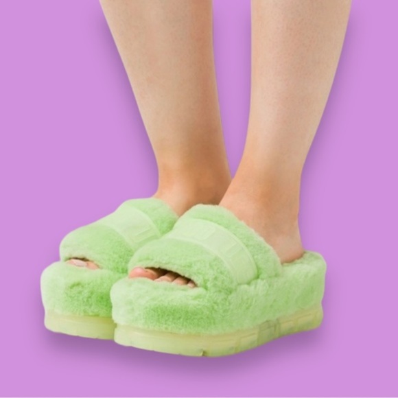 UGG Shoes - NWT UGG‎ Fluffita Clear Flatform Platform Green Slide Sandals Size 6